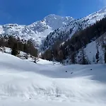 Perfect Flat In 4 Valleys